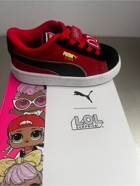 Puma Red, Black & Gold Suede Kids Sneaker size 5